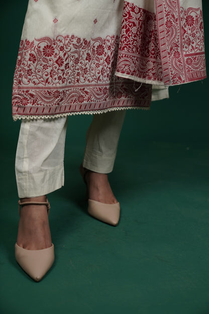 Elegant Thread Embroidered Kurti Set – White & Maroon