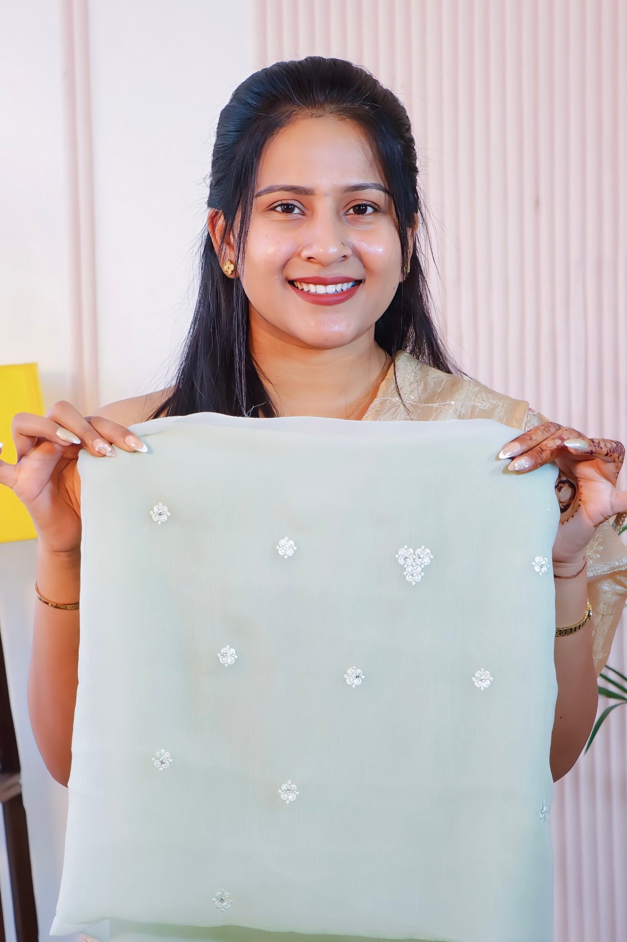 Elegant Tissue Georgette Saree