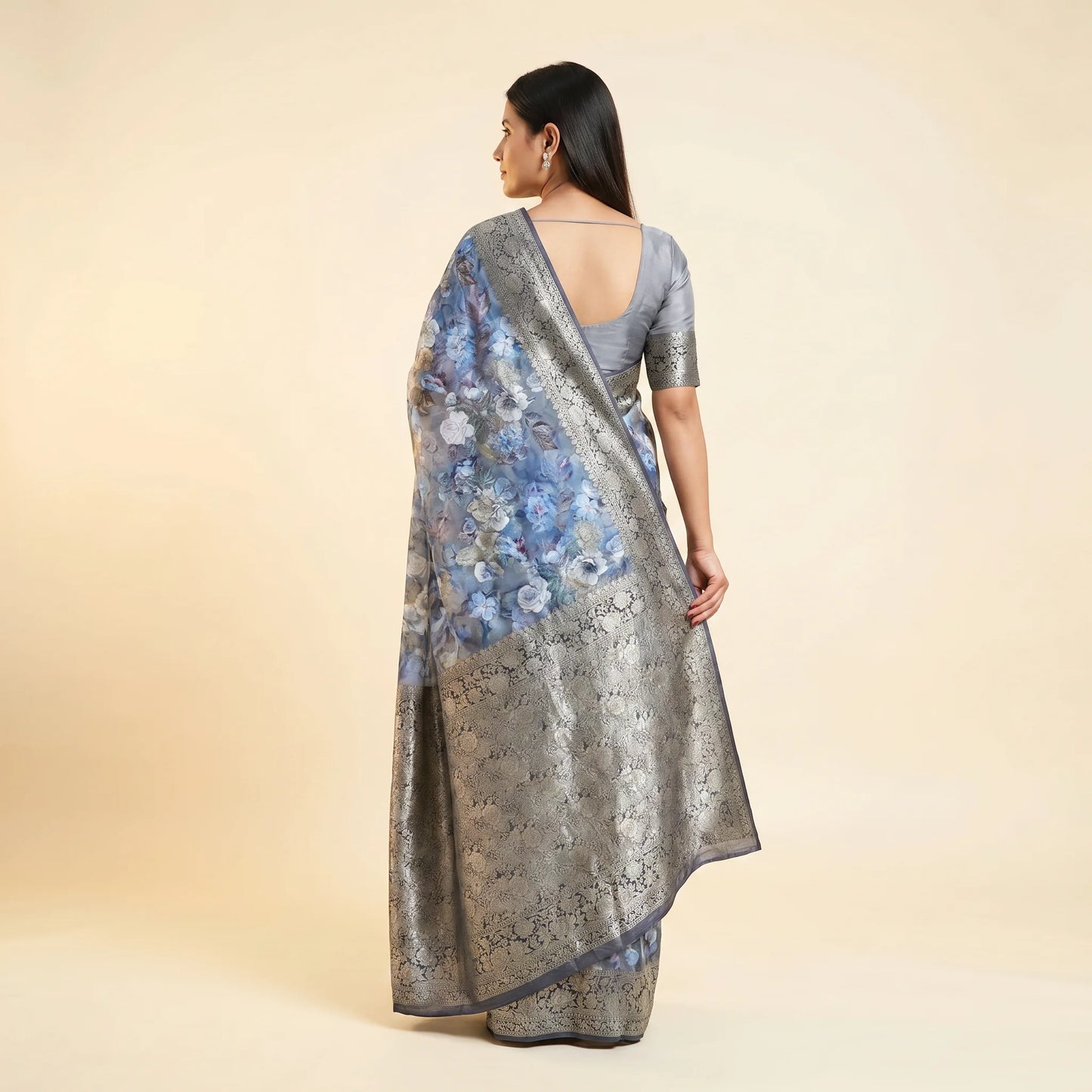 Elegant Grey Silk Saree
