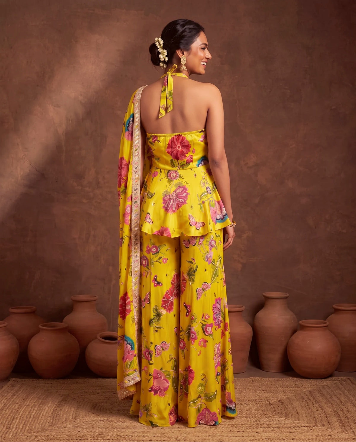 Yellow printed crepe suit, halter back